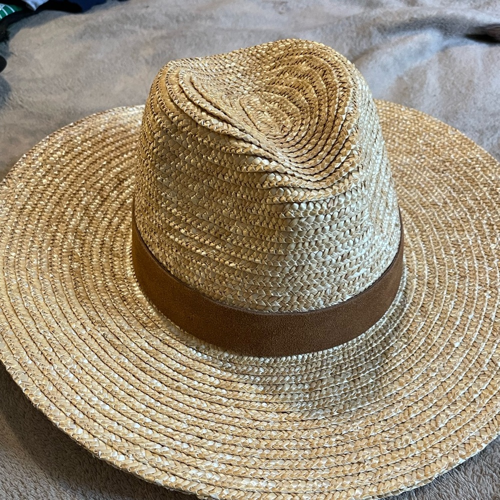 GIGI Pip straw Isla Hat - NWT and packaging